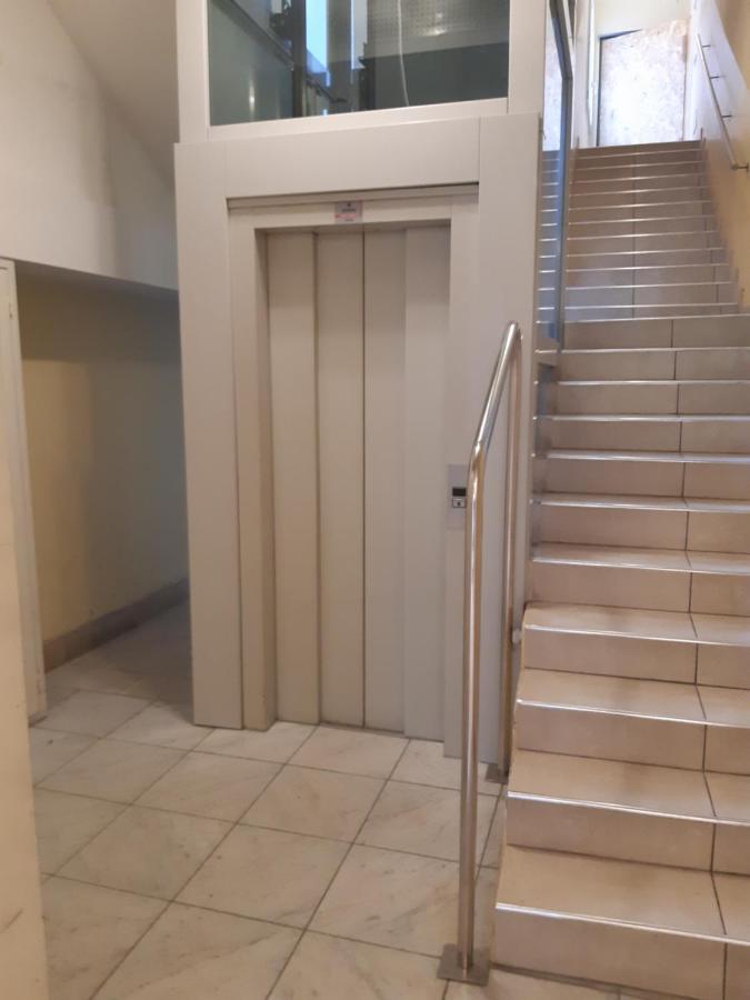 Civico Uno Apartment ตรีเอสเต ภายนอก รูปภาพ