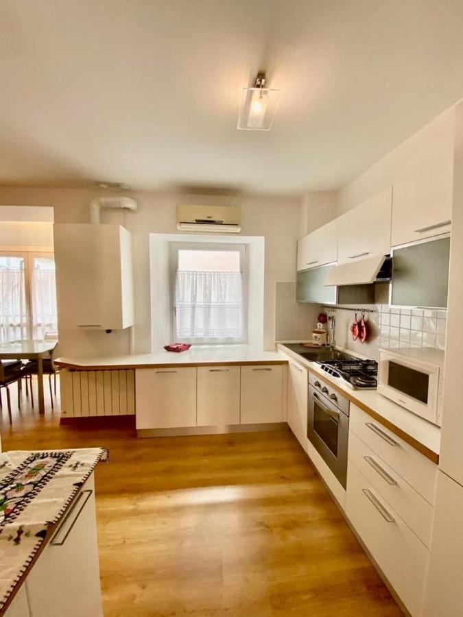 Civico Uno Apartment ตรีเอสเต ภายนอก รูปภาพ